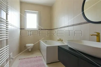 Six-Bedroom Villa for Rent in Zagreb, Maksimir - foto 10