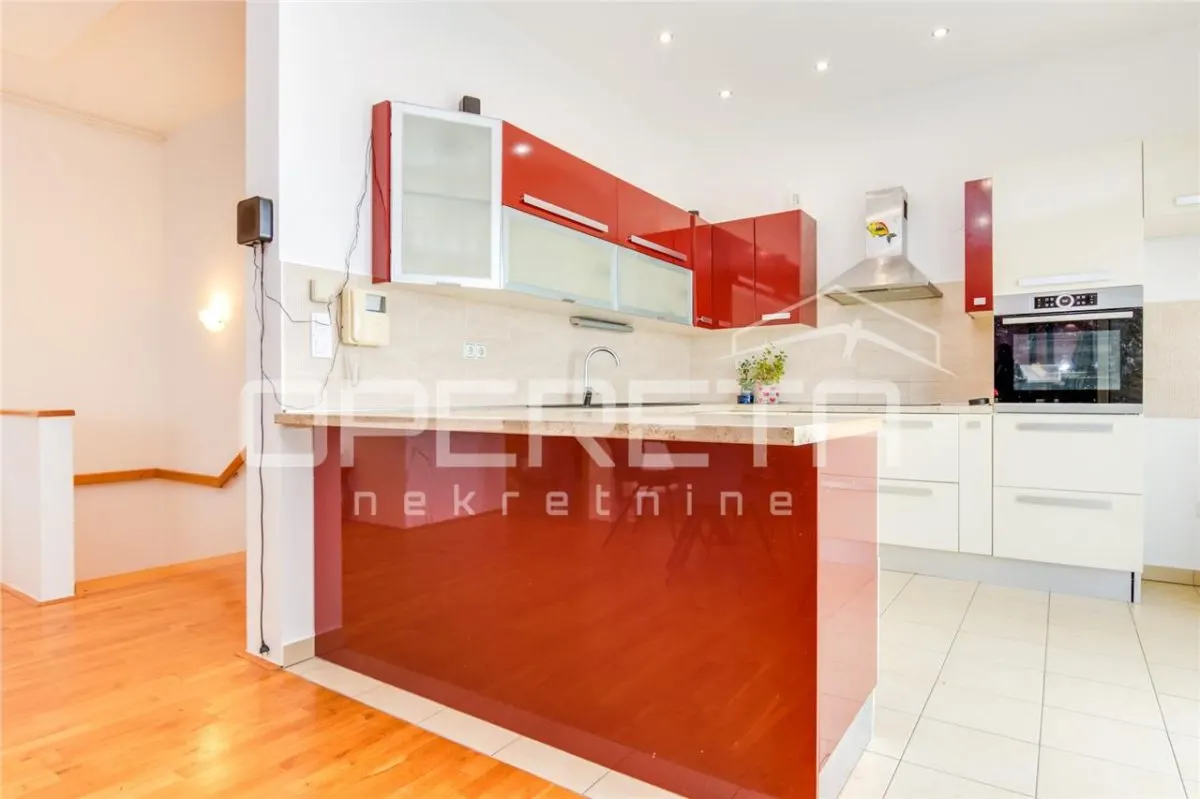 Villa for Sale in Zagreb, Croatia - foto 4