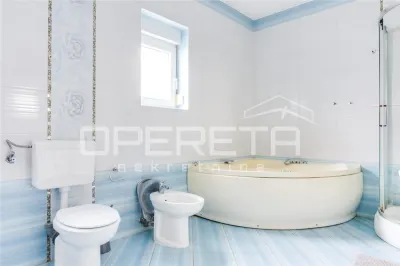 Villa for Sale in Zagreb, Croatia - foto 9