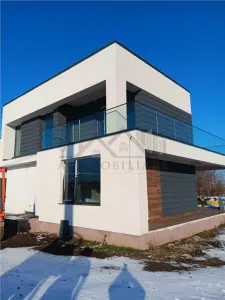 Valea Ursului: Villa Écologique Luxe 150m² avec Terrain 550m² - foto 10