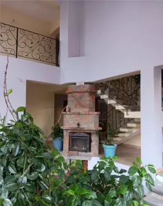 Galata, Forest-Adjacent Villa, 290 sqm Built, 1,200 sqm Plot - foto 4