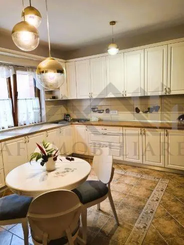 Tatarasi str. Stejar Vila Lux 200mp anul 2010 teren 426mp - foto 11