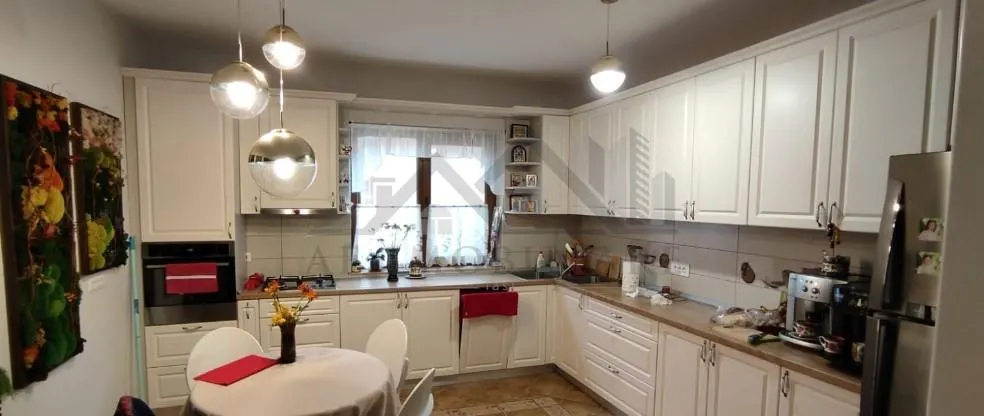 Tatarasi str. Stejar Vila Lux 200mp anul 2010 teren 426mp - foto 5