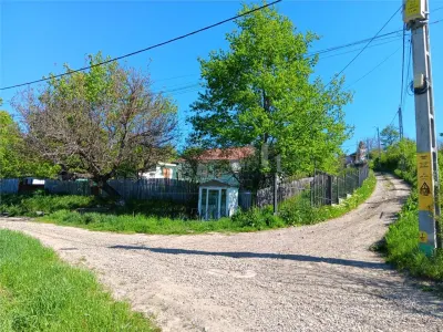 Ciurbesti Quartier Église – Terrain de 7.000 m² Viabilisé - Ciurbesti