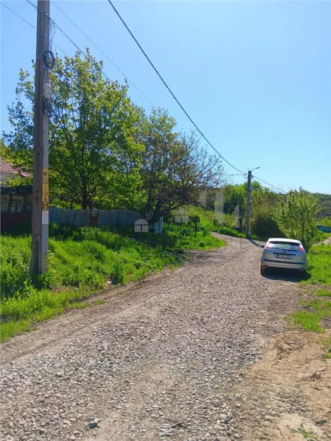 Ciurbesti Quartier Église – Terrain de 7.000 m² Viabilisé - foto 2