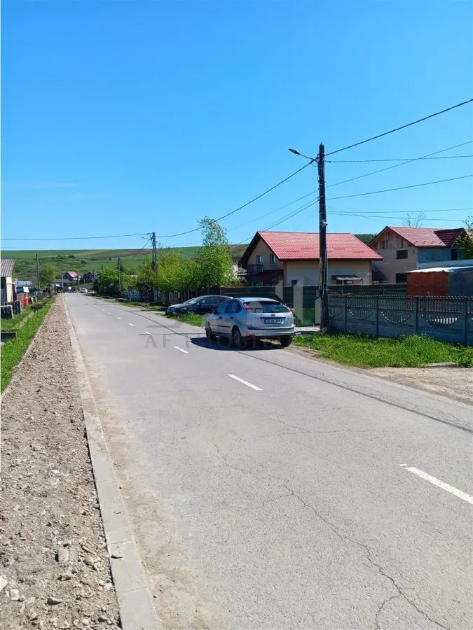 Terrain Vorovesti 1787 m² – €27/m², Toutes Utilités, Double Accès - foto 1