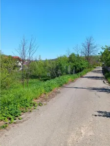 Terrain Vorovesti 1787 m² – €27/m², Toutes Utilités, Double Accès - foto 3