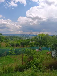 Excellente Opportunité: Terrain Ciurbesti 700m² avec Permis de Construire - Ciurbesti