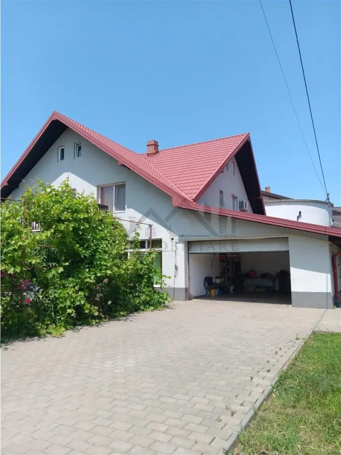 Villa de Luxe Valea Lupului S+P+E+M 320sqm construits 700sqm terrain rue Victoriei - foto 1
