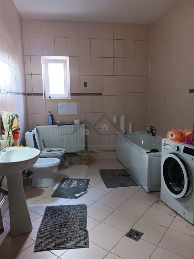Villa de Luxe Valea Lupului S+P+E+M 320sqm construits 700sqm terrain rue Victoriei - foto 8