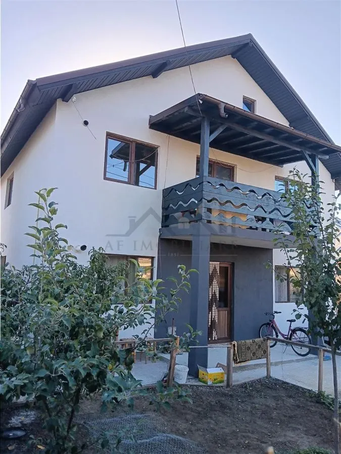 Villa d'Exception Rez-de-chaussée + Premier Étage, 193 m², Six Chambres, Lunca Cetatuii - foto 5