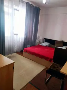 Appartement 2 Chambres à Louer avec Parking - Iasi