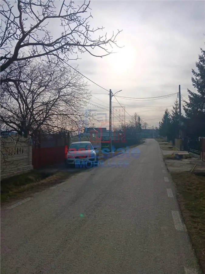Terrain 3 500 m² Paun Bucium – Asphalté avec Toutes les Utilités - foto 1