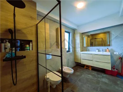 Casa Nueva de 5 Dormitorios, Amueblada, Parcela de 404 o 1.000 m², Chicerea - foto 4