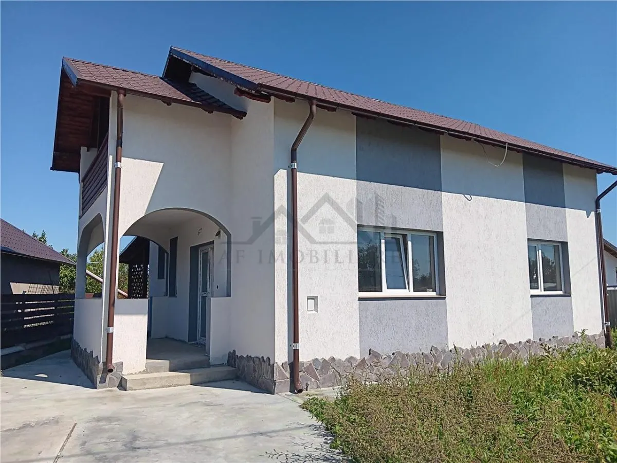 Opriseni, Tutora : Villa P+M, 130 m², Terrain 500 m², 20km d'Iași - foto 1