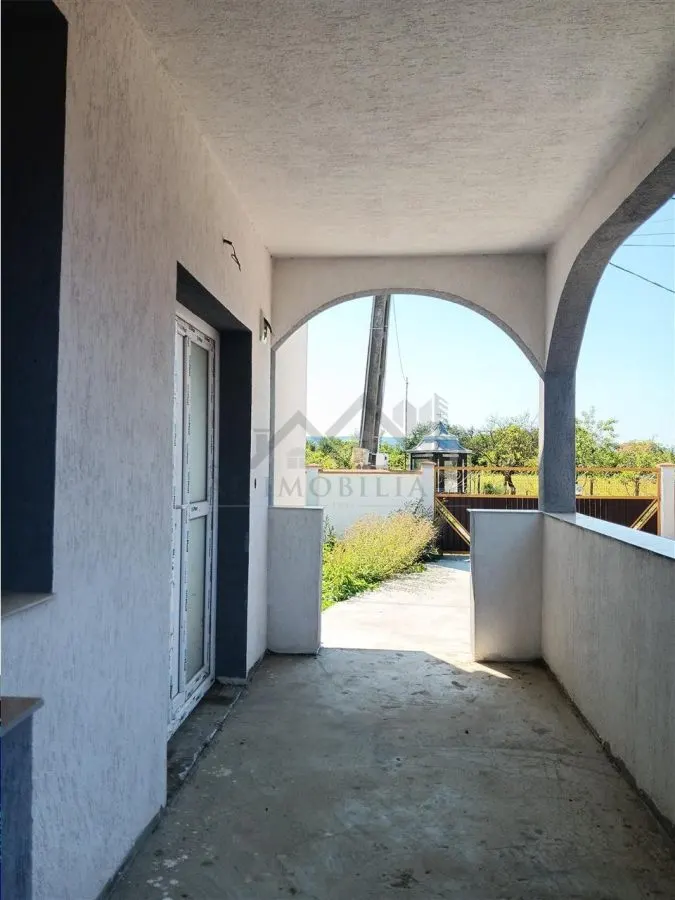 Opriseni, Tutora : Villa P+M, 130 m², Terrain 500 m², 20km d'Iași - foto 2