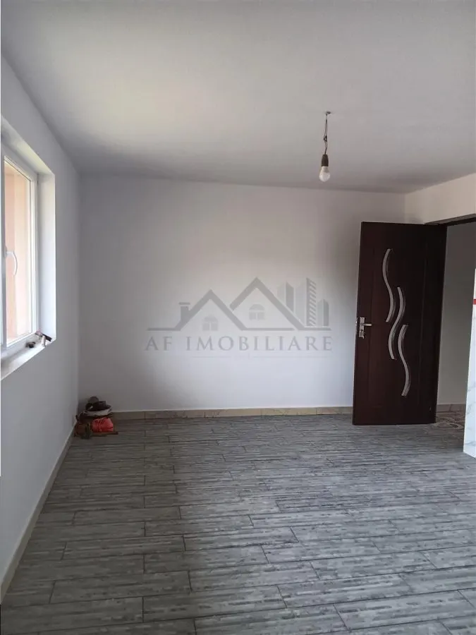 Tomesti Villa P+E 236m² 5 Chambres Séjour 2 Salles de Bain Garage Terrain 1347m² - foto 11