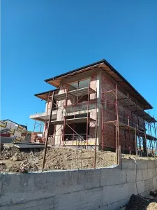 Villa Pietrarie Barnova P+E 120sqm, Terrain 400sqm Près de Forêt - foto 3