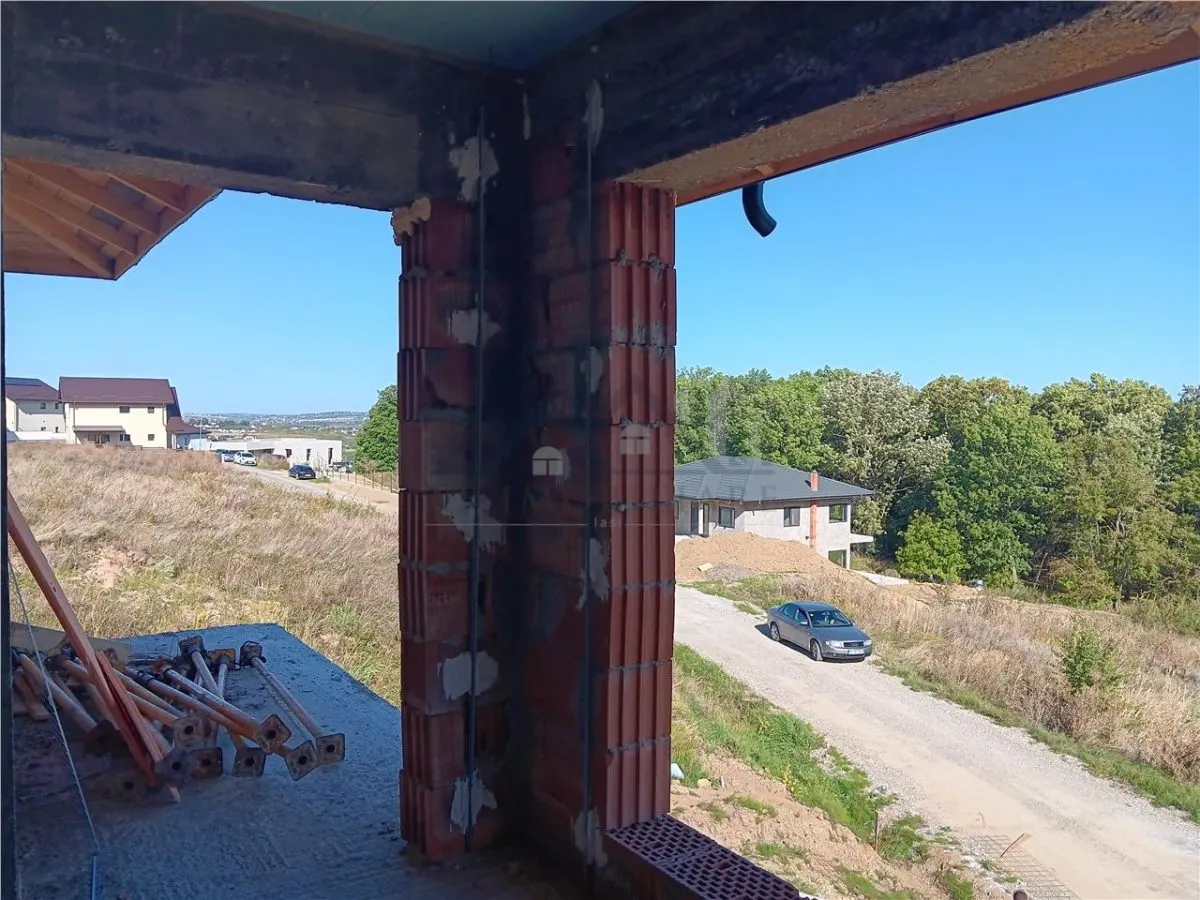 Villa Pietrarie Barnova P+E 120sqm, Terrain 400sqm Près de Forêt - foto 9
