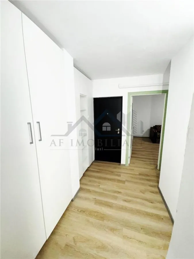 Three-Bedroom Apartment for Rent - foto 13