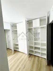Three-Bedroom Apartment for Rent - foto 14