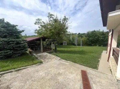 Barnova intersection Pietrarie – Villa G+1+M, 212m² utiles, 1.670m² terrain - foto 3