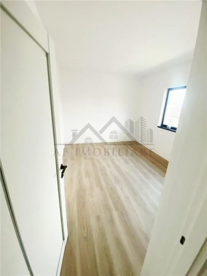 Casa Independiente con Garaje en Vișan-Bărnova, Castelul Grecilor - foto 3