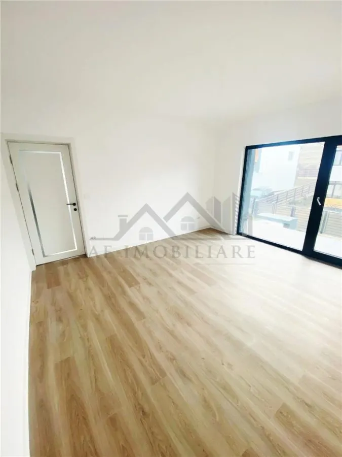 Casa Independiente con Garaje en Vișan-Bărnova, Castelul Grecilor - foto 5