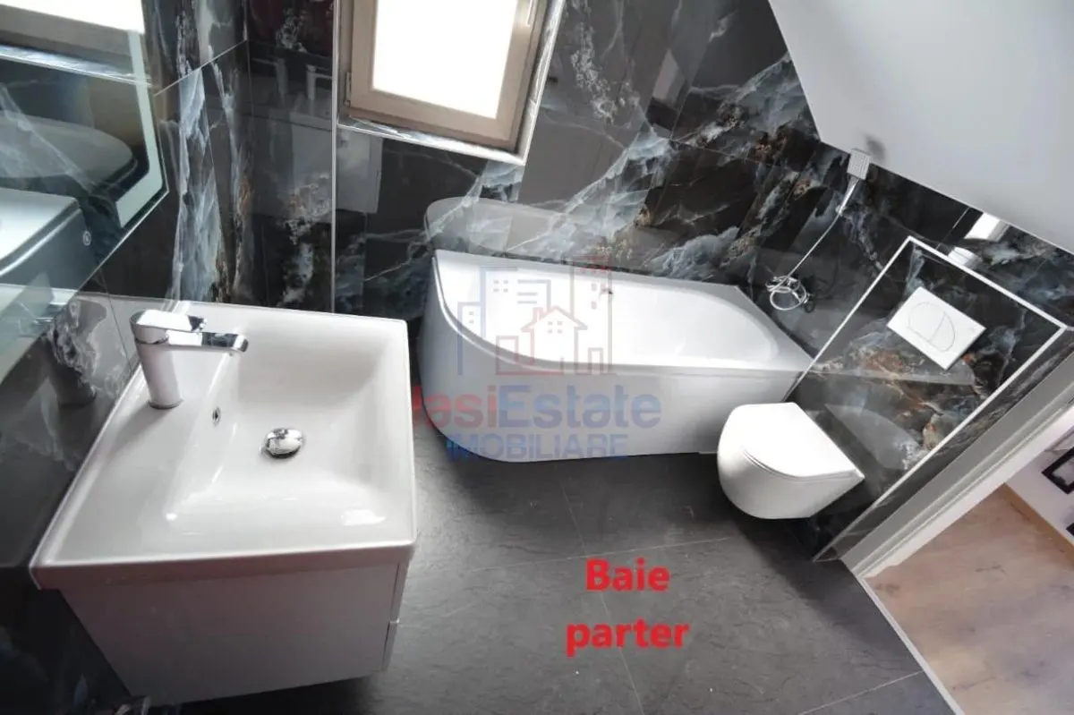 Valea Lupului Platou Beldiman Maison Jumelée RDC + Étage - foto 5