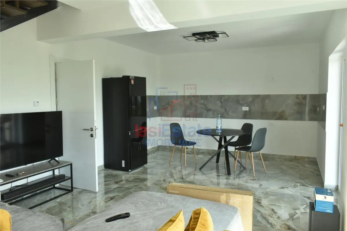 Villa Achevée à Aroneanu avec 750 m² de Terrain - foto 14