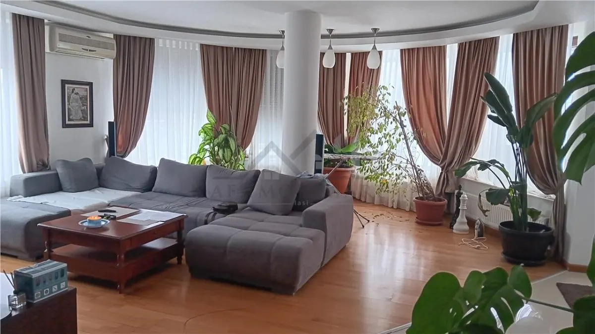 Valea Lupului rue Nufărului Villa P+E 188m², Terrain 300m² ou 800m² - foto 1