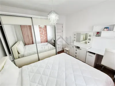 Apartamento de 3 Dormitorios Completamente Amueblado y Equipado - foto 6