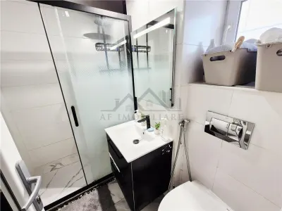 Apartamento de 3 Dormitorios Completamente Amueblado y Equipado - foto 7