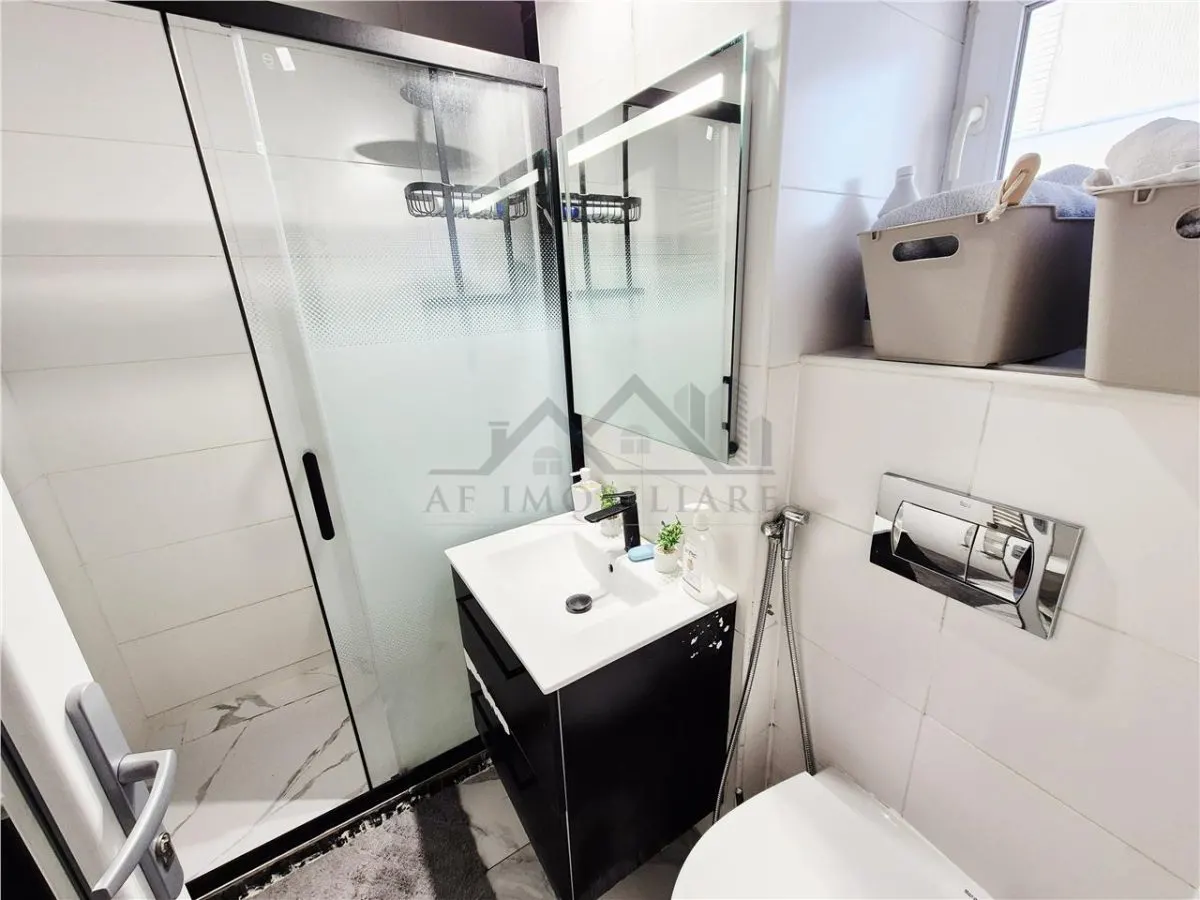 Apartamento de 3 Dormitorios Completamente Amueblado y Equipado - foto 7