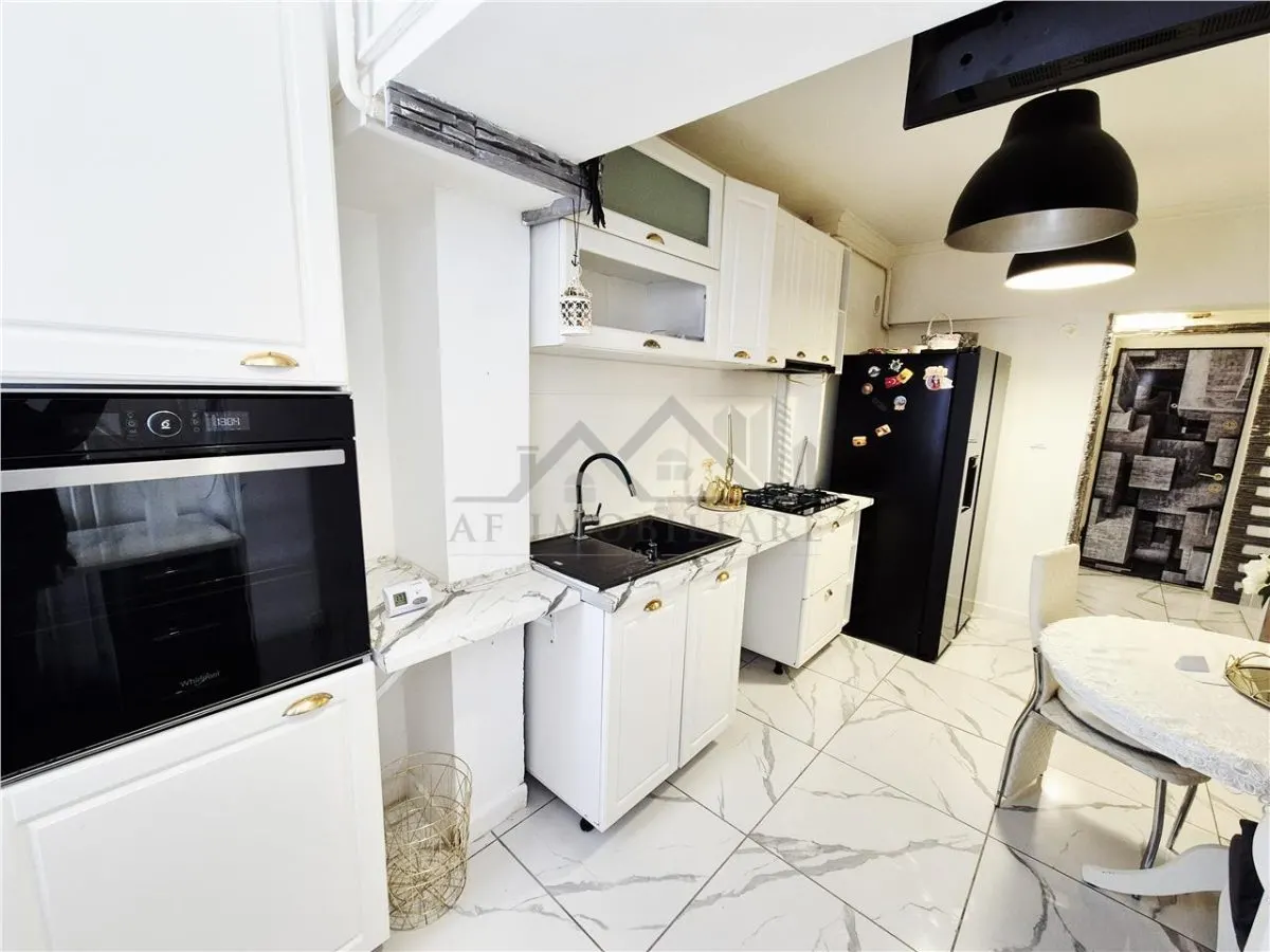 Apartamento de 3 Dormitorios Completamente Amueblado y Equipado - foto 8