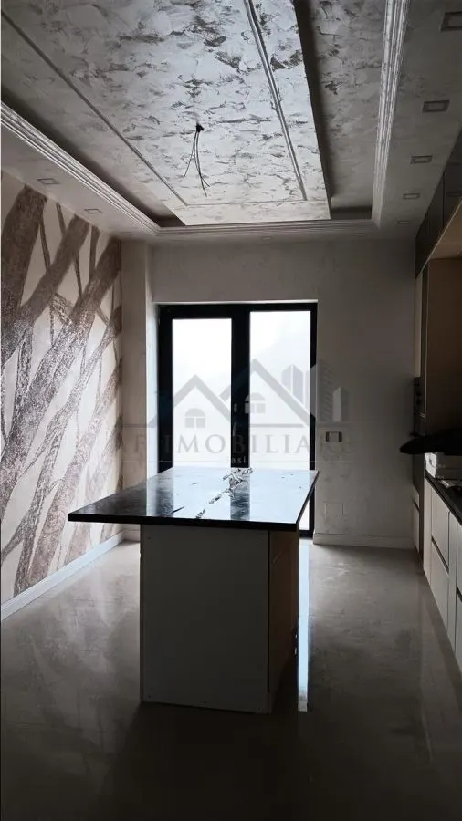 Villa de Luxe Aroneanu 246sqm Utiles 750sqm Terrain Zone Centrale - foto 12