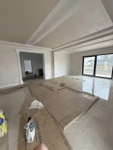 Villa de Luxe Aroneanu 246sqm Utiles 750sqm Terrain Zone Centrale - foto 16