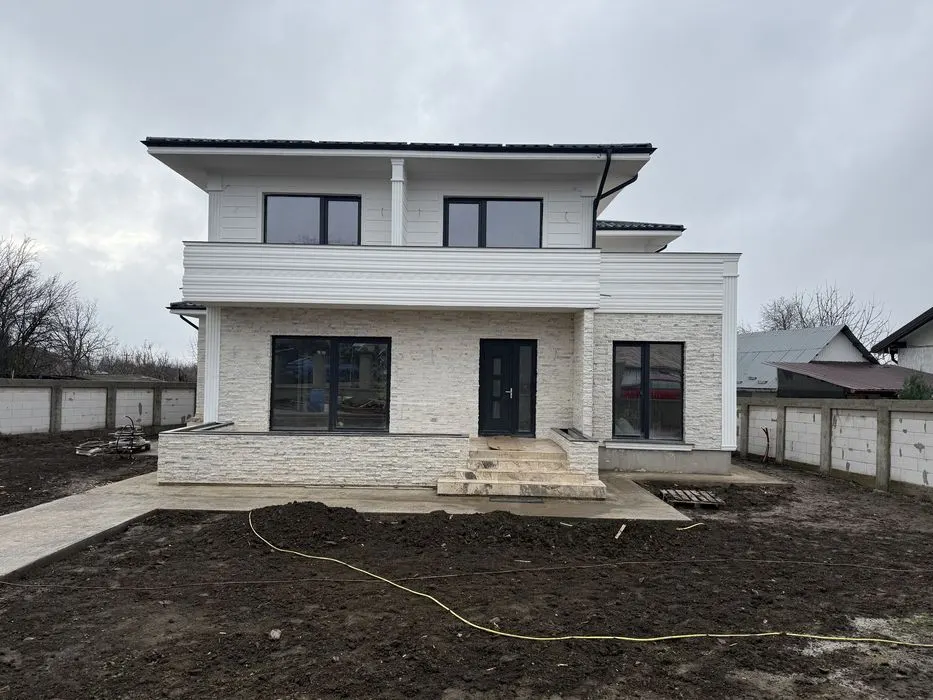 Villa de Luxe Aroneanu 246sqm Utiles 750sqm Terrain Zone Centrale - foto 6