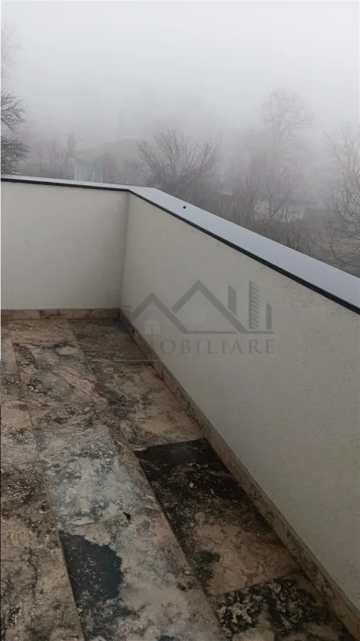 Villa de Luxe Aroneanu 246sqm Utiles 750sqm Terrain Zone Centrale - foto 9