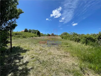 Opportunité : Terrain Visan 1616 m², Parcelle Trapézoïdale - Barnova