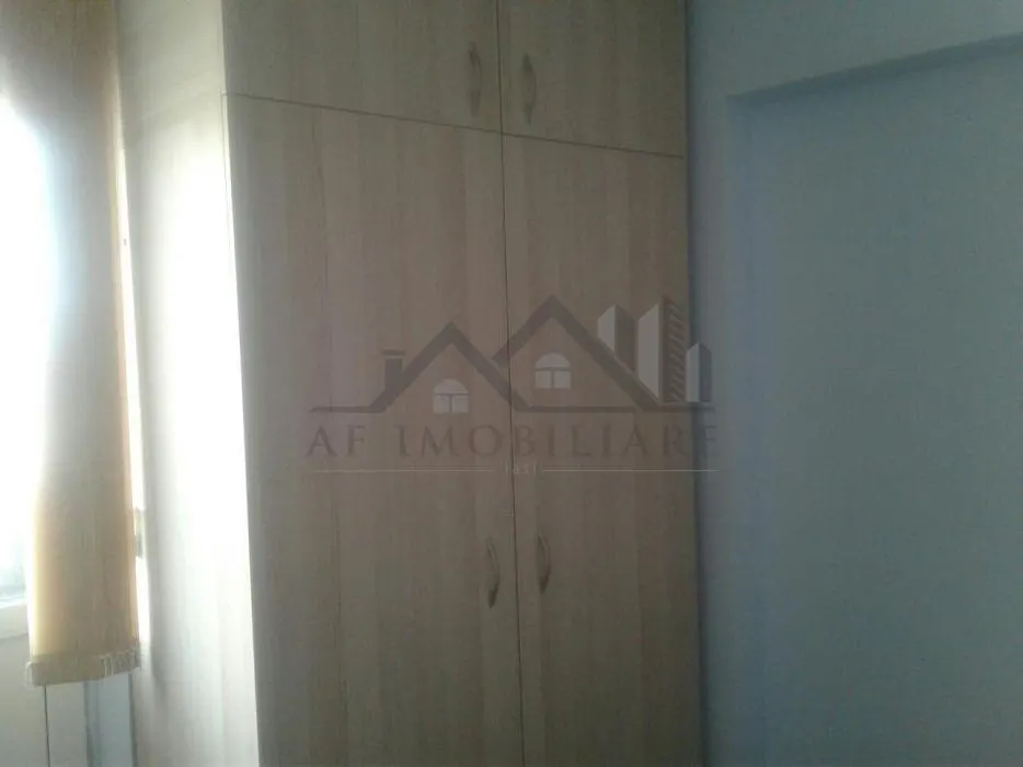 Appartement Trois Chambres, Boulevard Indépendance, Iași - foto 4
