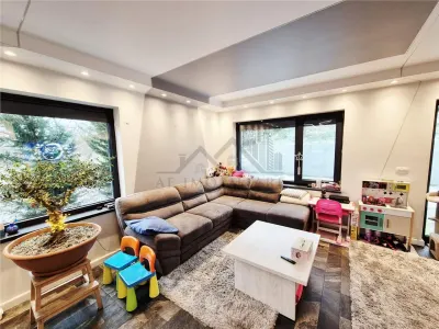 Villa à Vendre avec Vue Panoramique sur la Forêt - foto 5