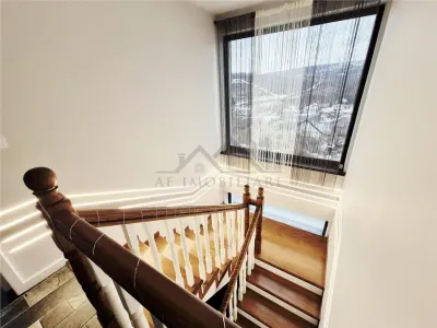 Villa à Vendre avec Vue Panoramique sur la Forêt - foto 8