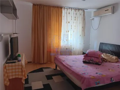 Appartement Trois Chambres, Premier Étage, Bd. Poitiers, Frumoasa - foto 14