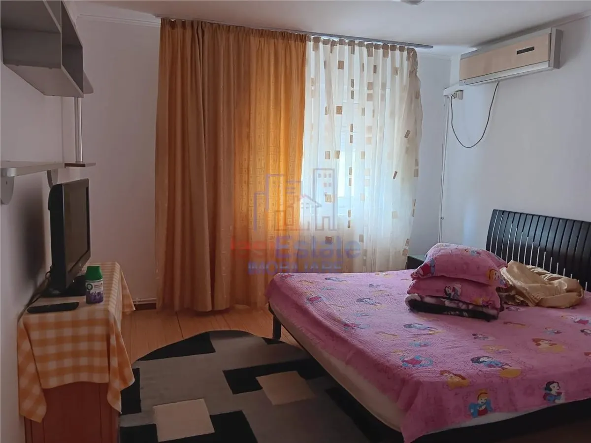 Appartement Trois Chambres, Premier Étage, Bd. Poitiers, Frumoasa - foto 14