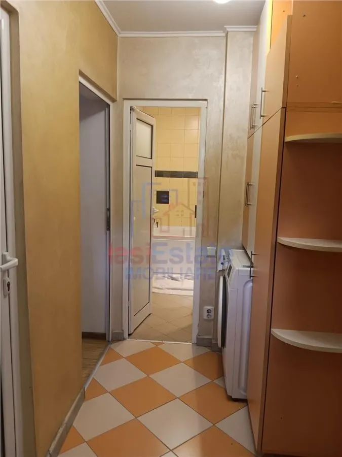 Appartement Trois Chambres, Premier Étage, Bd. Poitiers, Frumoasa - foto 20