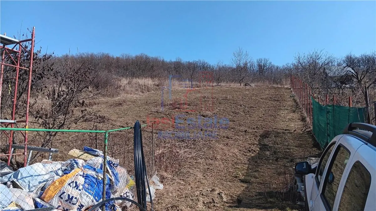 Barnova Cercu – Terrain de 910 m² avec Services et Vues Panoramiques - foto 1