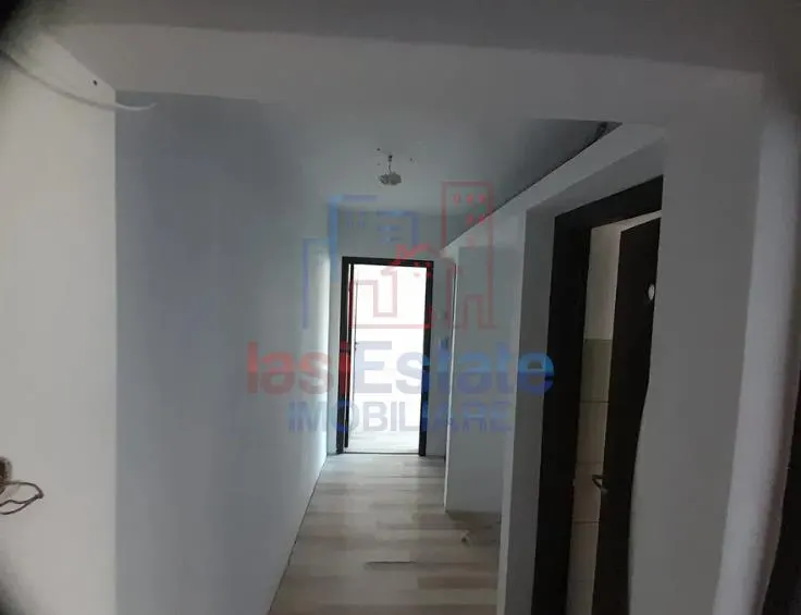 Appartement Trois Chambres, Quartier Mircea cel Bătrân - foto 3