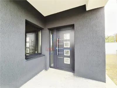 House for Sale with Outstanding Views in Tomești - foto 4