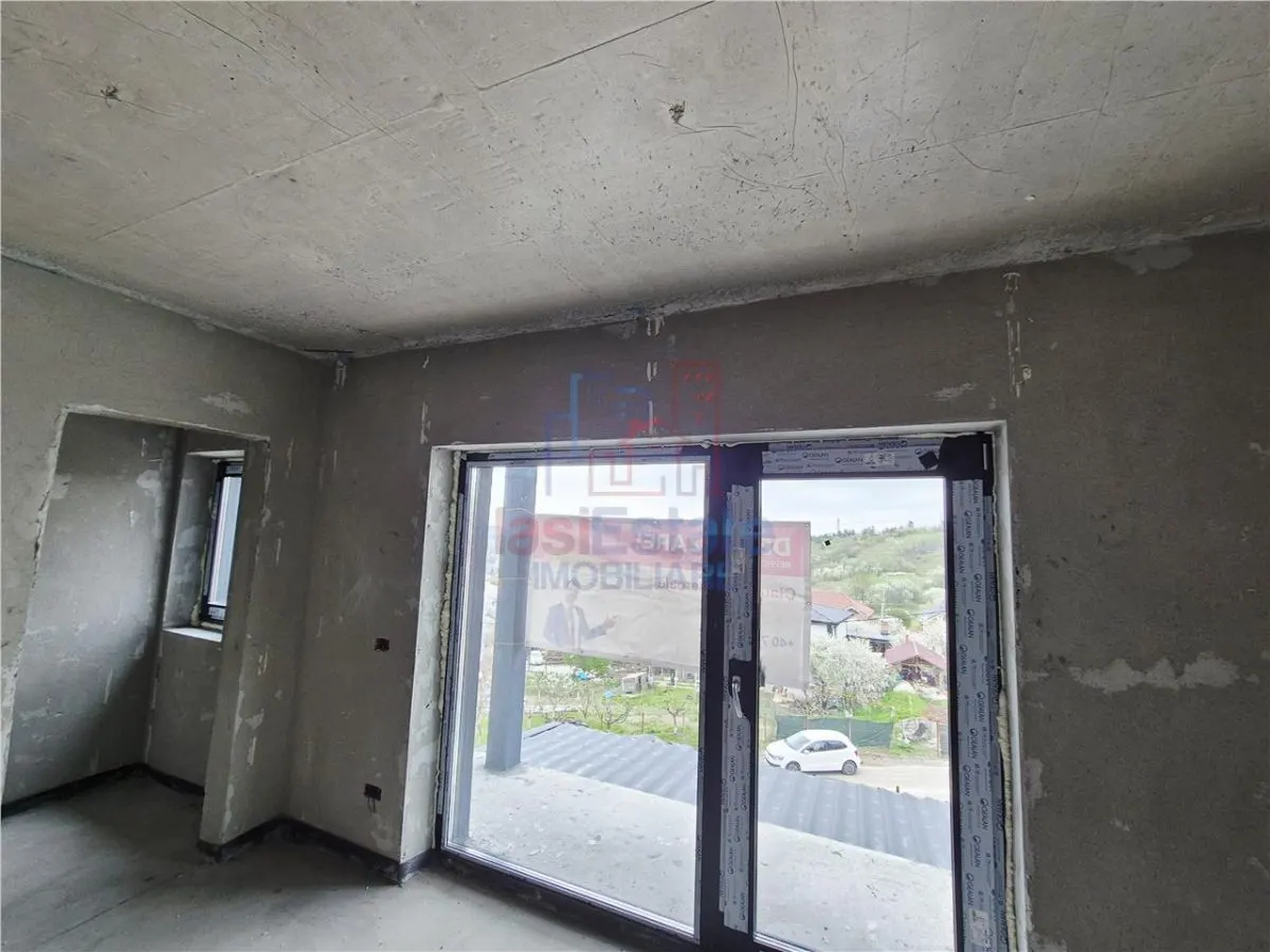 House for Sale with Outstanding Views in Tomești - foto 8